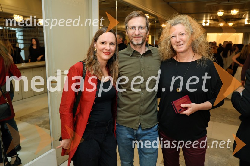  ... ; Dr. Samo Granda;  ... Fedra, premiera Drame SNG Maribor