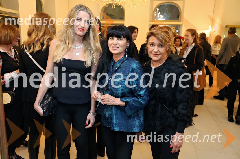  Anita Kolbl; mag.  Helena  Cvikl, predavateljica na Fakulteti za turistične študije;  Petra AnderličFedra, premiera Drame SNG Maribor