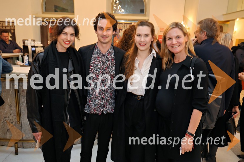  Lea Mihevc, igralka;  Žan Koprivnik, igralec;  ... ;  Maša Pelko, režiserkaFedra, premiera Drame SNG Maribor