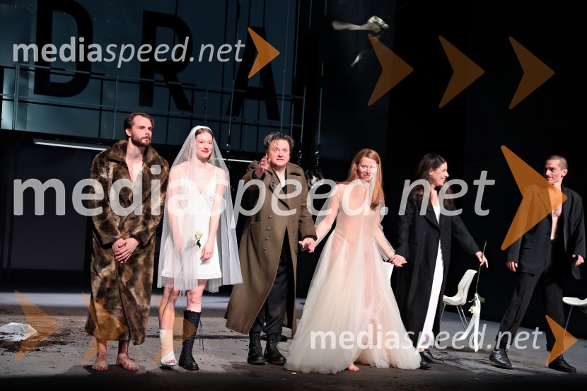  Blaž Dolenc, igralec;  Julija Klavžar, igralka;  Branko Šturbej, igralec;  Nataša Matjašec Rošker, igralka;  Minca Lorenci, igralka;  Petja Labović, igralecFedra, premiera Drame SNG Maribor