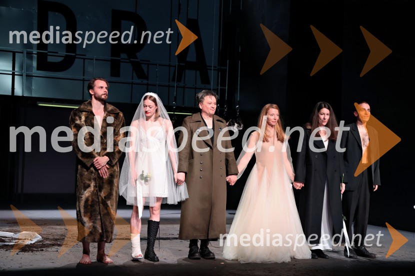  Blaž Dolenc, igralec;  Julija Klavžar, igralka;  Branko Šturbej, igralec;  Nataša Matjašec Rošker, igralka;  Minca Lorenci, igralka;  Petja Labović, igralecFedra, premiera Drame SNG Maribor