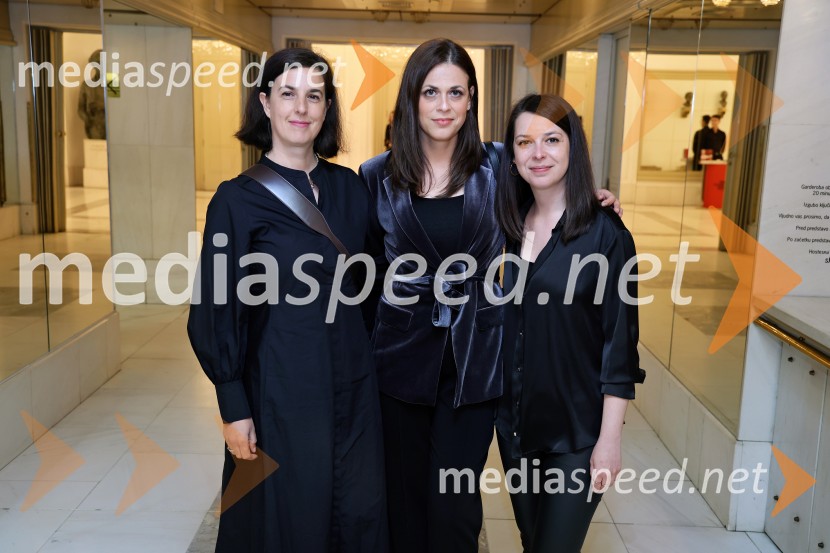  ... ;  Emina  Koren;  Zala Koren,  urednica socialnih omrežij, SNG Maribor DramaFedra, premiera Drame SNG Maribor