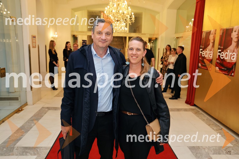  Gvido Jemenšek, član uprave OTP banke;  Anka JemenšekFedra, premiera Drame SNG Maribor