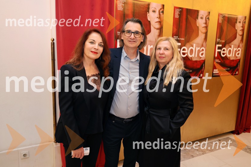  Saša  Broz , režiserka;  Aleksandar  Popovski, režiser, umetniški direktor Drame SNG Maribor;  Natalija PopovskiFedra, premiera Drame SNG Maribor