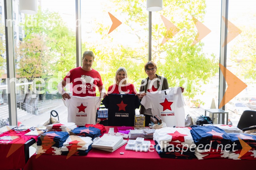 Koncert Svetlane Makarovič Nosimo rdečo zvezdo