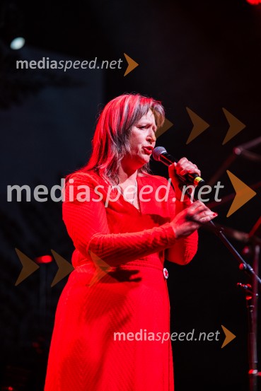  Nina Valič, igralka, pisateljicaKoncert Svetlane Makarovič Nosimo rdečo zvezdo