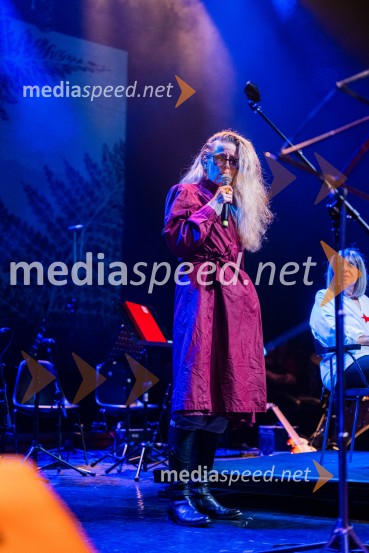  Aphra Tesla, glasbenicaKoncert Svetlane Makarovič Nosimo rdečo zvezdo