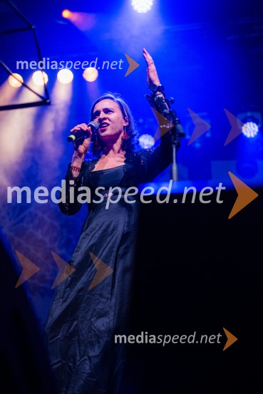  Višnja Fičor, igralkaKoncert Svetlane Makarovič Nosimo rdečo zvezdo