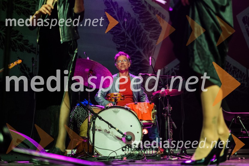  Blaž  Celarec, glasbenik, igralecKoncert Svetlane Makarovič Nosimo rdečo zvezdo