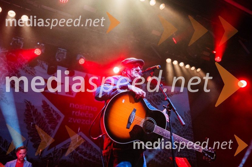  Vlado Poredoš, glasbenik, skupina OrlekKoncert Svetlane Makarovič Nosimo rdečo zvezdo