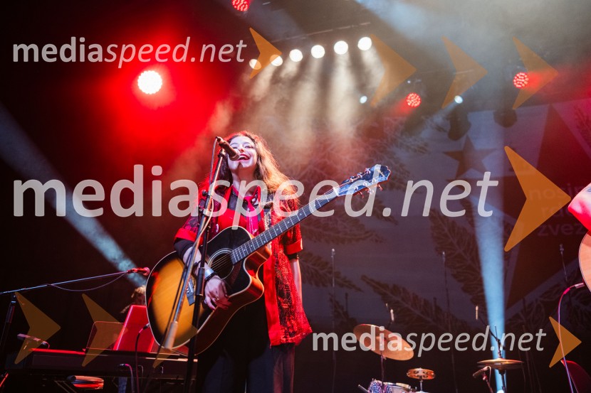  Eva Hočevar, tekmovalka, QL talentKoncert Svetlane Makarovič Nosimo rdečo zvezdo