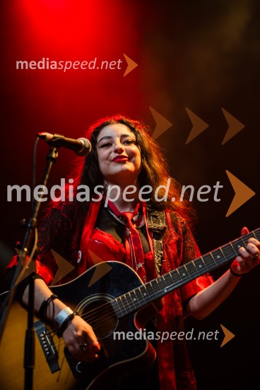  Eva Hočevar, tekmovalka, QL talentKoncert Svetlane Makarovič Nosimo rdečo zvezdo