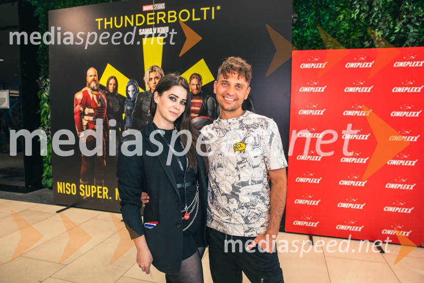  Simona Bračun Rok, Cineplexx;  Matic  Gaiser, cosplayer, costumerVečer superjunakov s filmom Thunderbolti v Cineplexx Ljubljana