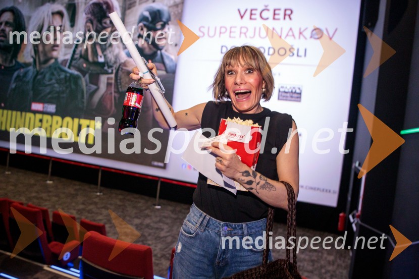 Ana Raščan, voditeljica in novinarkaVečer superjunakov s filmom Thunderbolti v Cineplexx Ljubljana