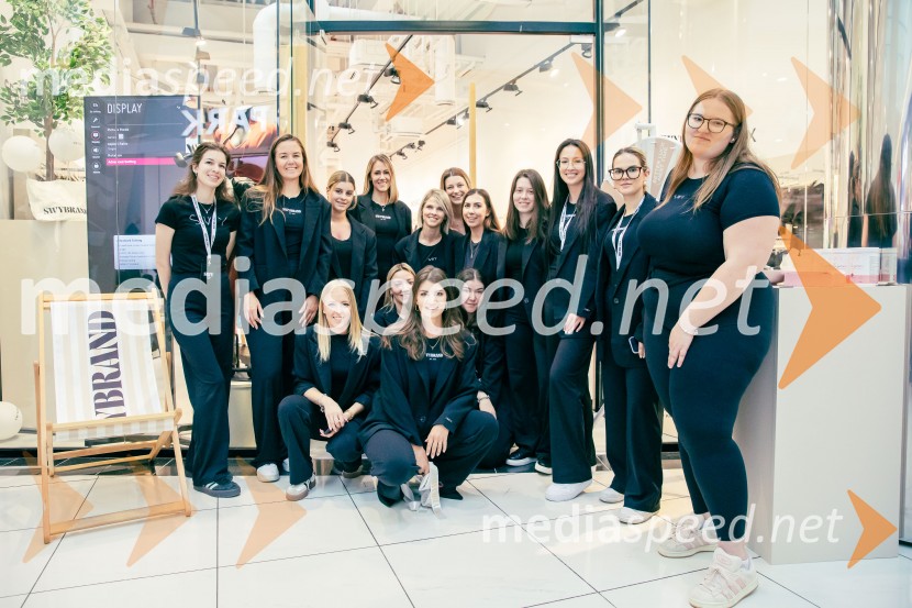 Odprtje prve SWY fizične trgovine v Cityparku