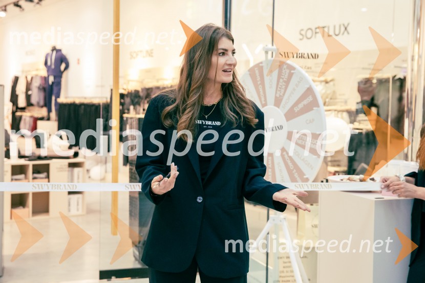  Petra Parovel, lastnica, Swy brand d.o.o.Odprtje prve SWY fizične trgovine v Cityparku