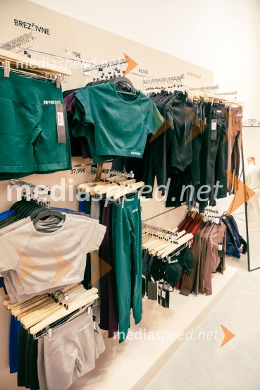 Odprtje prve SWY fizične trgovine v Cityparku