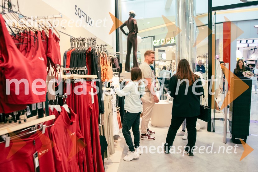 Odprtje prve SWY fizične trgovine v Cityparku