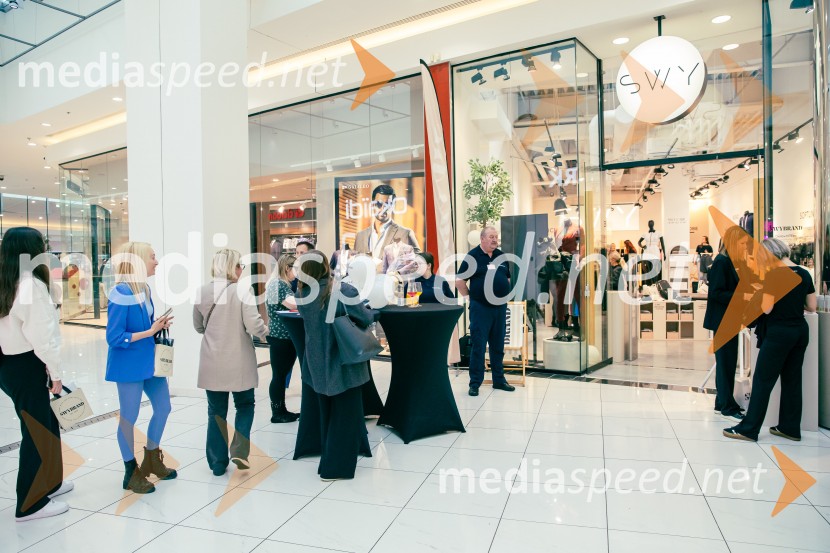 Odprtje prve SWY fizične trgovine v Cityparku