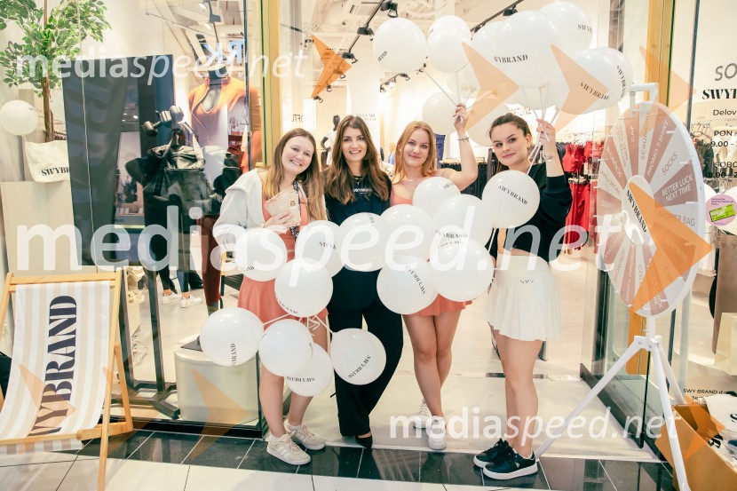  ... ;  Petra Parovel, lastnica, Swy brand d.o.o.;  ... ;  ... Odprtje prve SWY fizične trgovine v Cityparku