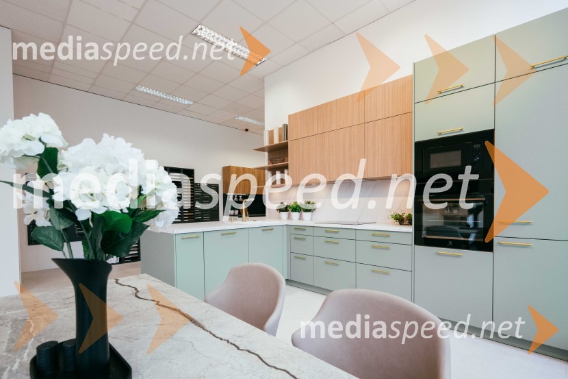 Hiša kuhinj odprla vrata svojega novega salona v Celju