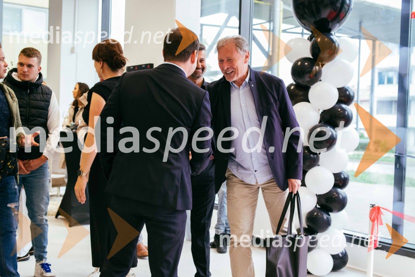  Andrej Fesel, direktor Hiša kuhinj d.o.o.;  ... Hiša kuhinj odprla vrata svojega novega salona v Celju