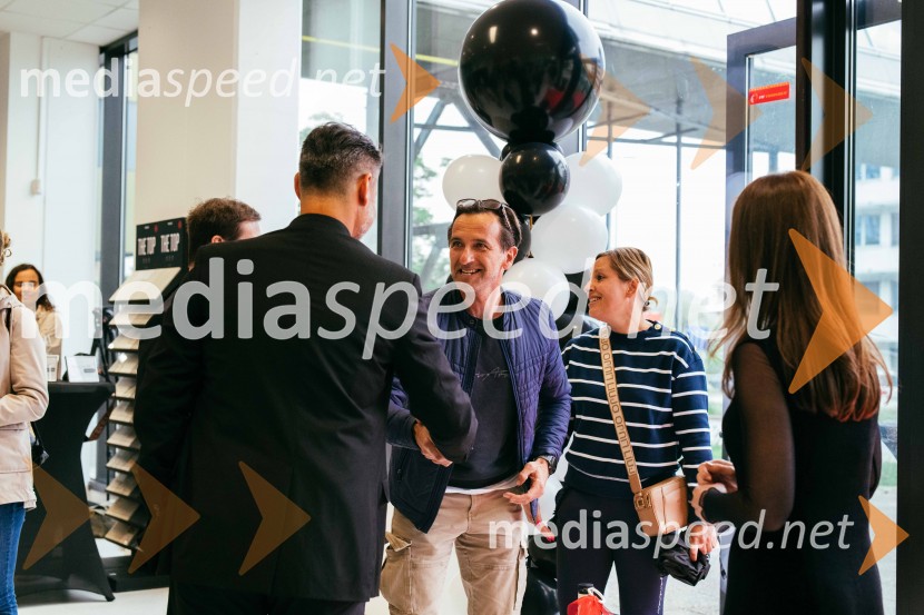  Bojan Fesel, direktor Hiša kuhinj d.o.o.;  ... Hiša kuhinj odprla vrata svojega novega salona v Celju