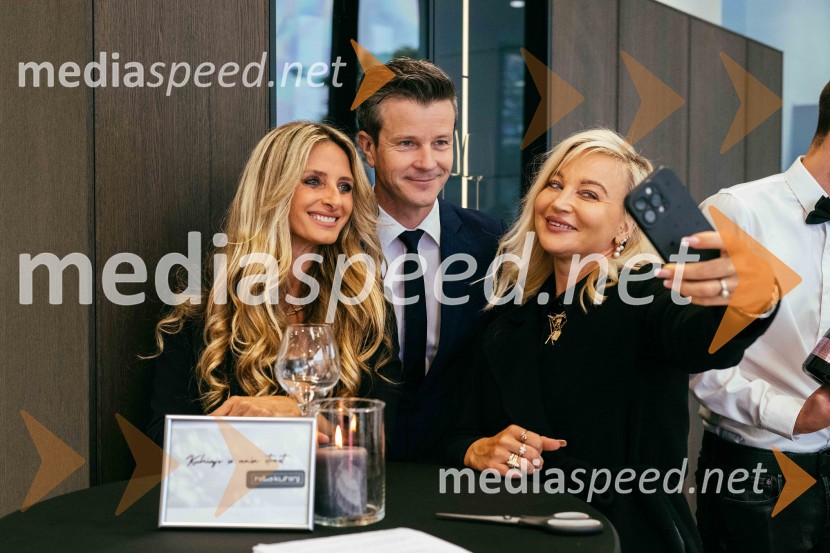  Gordana Grandošek Whiddon, plesalka, lastnica blagovne znamke GGW;  Boštjan Romih, televizijski in radijski voditelj;  Nika  Čukur,  ShowRoom eventsHiša kuhinj odprla vrata svojega novega salona v Celju