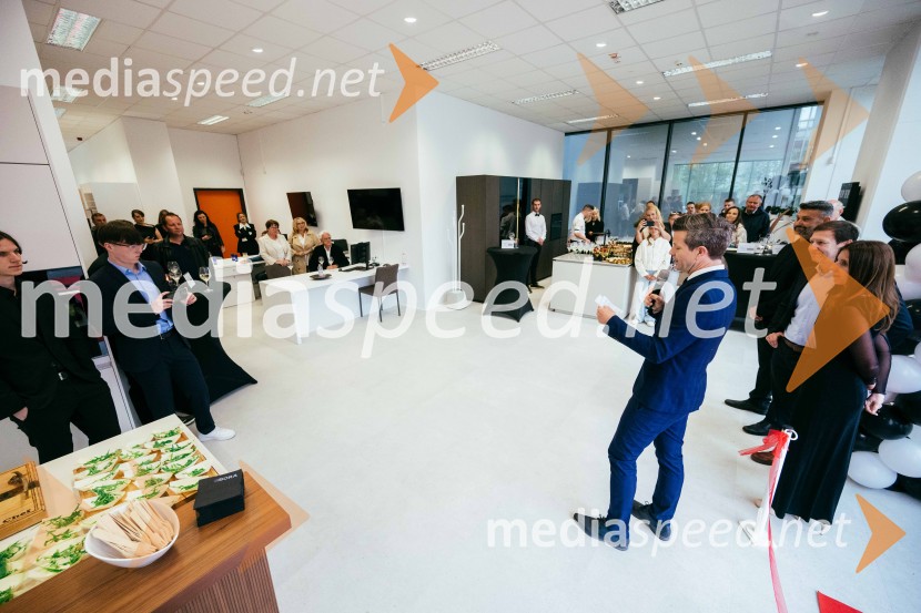 Hiša kuhinj odprla vrata svojega novega salona v Celju