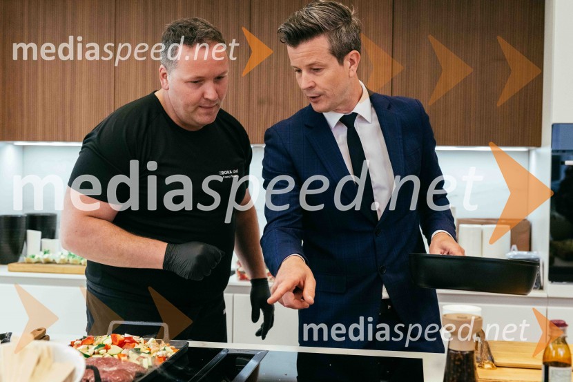  ... ;  Boštjan Romih, televizijski in radijski voditeljHiša kuhinj odprla vrata svojega novega salona v Celju