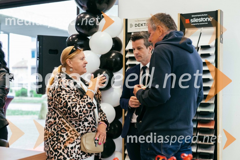  ... ;  Boštjan Romih, televizijski in radijski voditelj;  ... Hiša kuhinj odprla vrata svojega novega salona v Celju