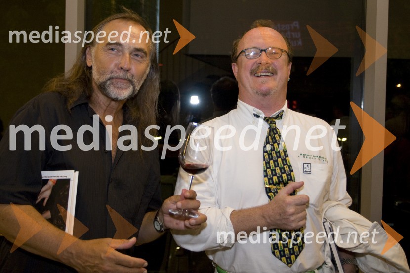 Dragan Bulič, glasbeni urednik Radia Slovenija in Tomaž Domicelj, glasbenikCenter urbane kulture Kino Šiška, otvoritev