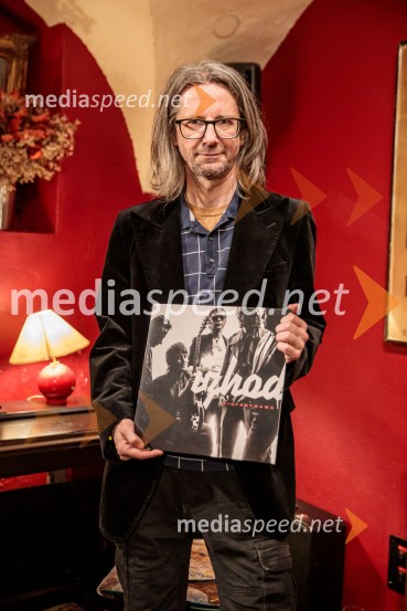  Alen Steržaj, basist skupine Big Foot MamaZoran Predin, Big Foot Mama in novi obrazi slovenske glasbe – ekskluzivno v Daktariju