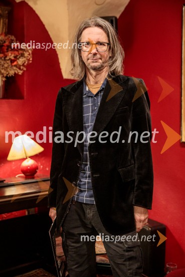  Alen Steržaj, basist skupine Big Foot MamaZoran Predin, Big Foot Mama in novi obrazi slovenske glasbe – ekskluzivno v Daktariju