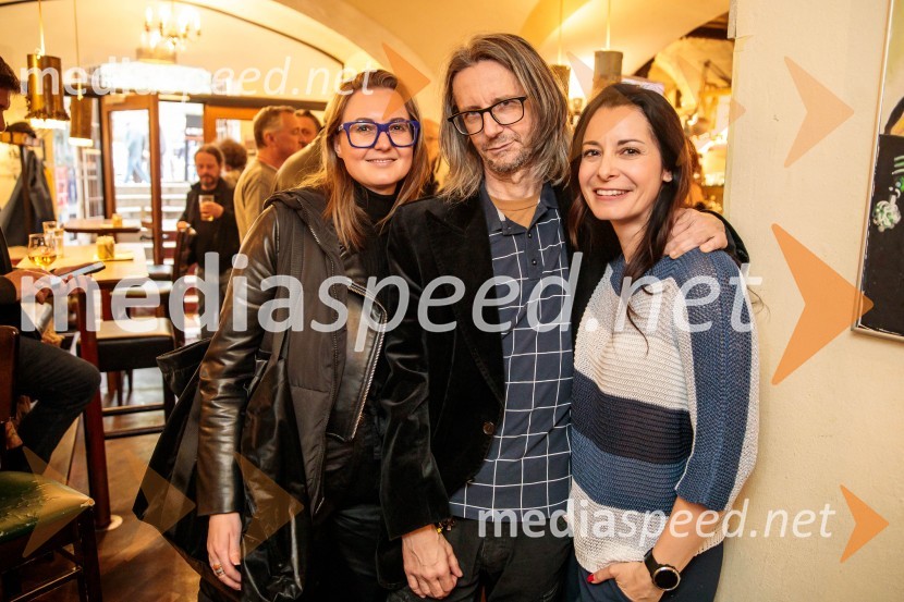  Tiffany Žižek, managerka skupine Big Foot Mama;  Alen Steržaj, basist skupine Big Foot Mama;  Jana Morelj, radijska in TV voditeljicaZoran Predin, Big Foot Mama in novi obrazi slovenske glasbe – ekskluzivno v Daktariju