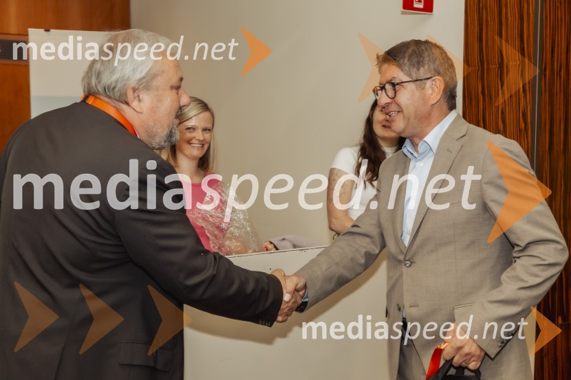  Božo Emeršič, Dimaco ;  ... Tehnološka prihodnost učinkovite komunikacije v javni infrastrukturi in poslovnem sektorju, konferenca