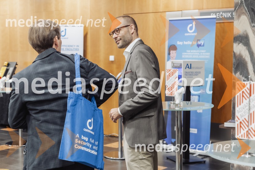 Tehnološka prihodnost učinkovite komunikacije v javni infrastrukturi in poslovnem sektorju, konferenca