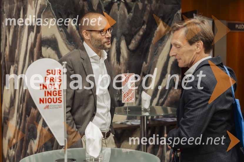  ... ;  Jože Urbanc, DRI upravljanje investicij d.o.oTehnološka prihodnost učinkovite komunikacije v javni infrastrukturi in poslovnem sektorju, konferenca