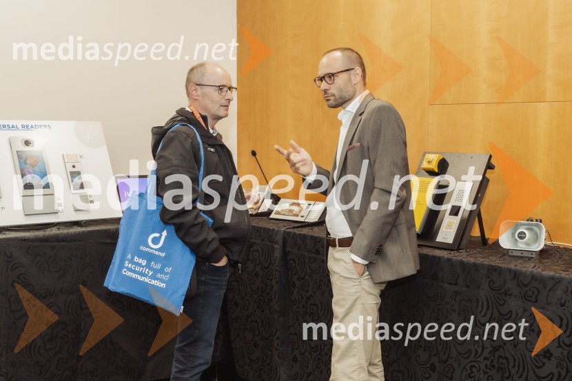 Tehnološka prihodnost učinkovite komunikacije v javni infrastrukturi in poslovnem sektorju, konferenca