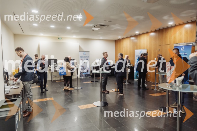 Tehnološka prihodnost učinkovite komunikacije v javni infrastrukturi in poslovnem sektorju, konferenca