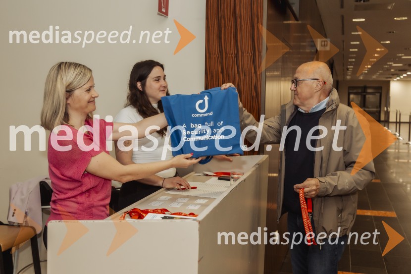  ... ;  ... ;  Matjaž UršičTehnološka prihodnost učinkovite komunikacije v javni infrastrukturi in poslovnem sektorju, konferenca