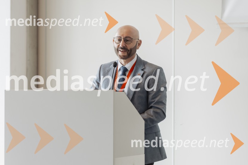  Wilhelm Nest, direktor družbe, Advantage Austria LjubljanaTehnološka prihodnost učinkovite komunikacije v javni infrastrukturi in poslovnem sektorju, konferenca