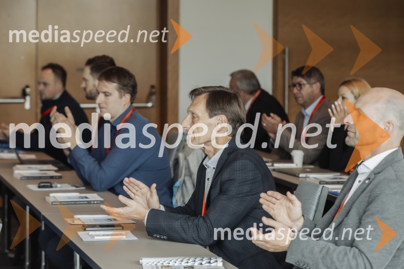 Tehnološka prihodnost učinkovite komunikacije v javni infrastrukturi in poslovnem sektorju, konferenca