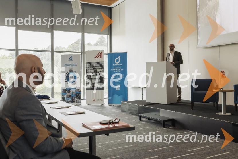 Tehnološka prihodnost učinkovite komunikacije v javni infrastrukturi in poslovnem sektorju, konferenca