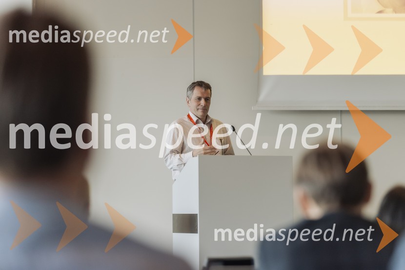  Predrag Pantelić, ONAG d.o.o.Tehnološka prihodnost učinkovite komunikacije v javni infrastrukturi in poslovnem sektorju, konferenca