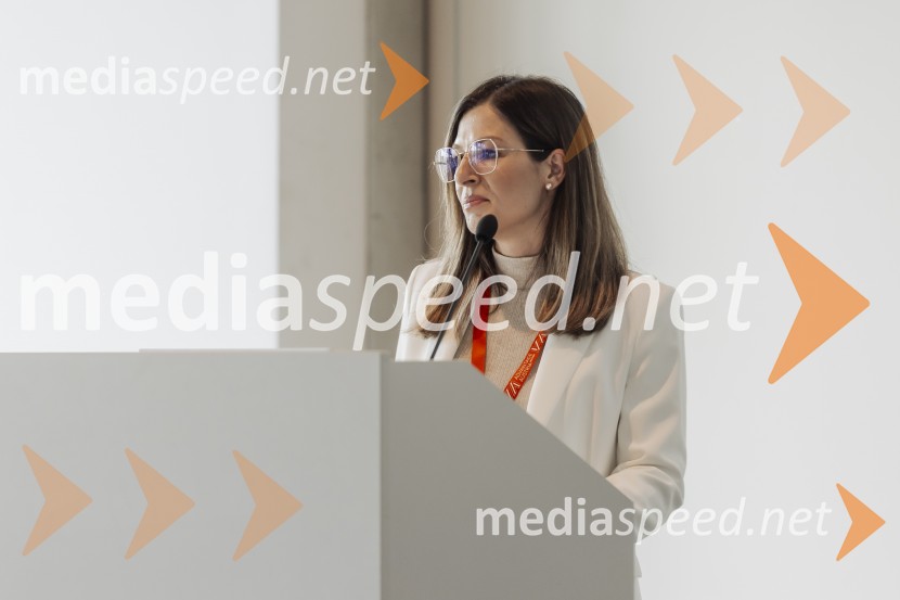  Anja Bačko, TikoproTehnološka prihodnost učinkovite komunikacije v javni infrastrukturi in poslovnem sektorju, konferenca