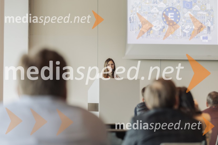  Anja Bačko, TikoproTehnološka prihodnost učinkovite komunikacije v javni infrastrukturi in poslovnem sektorju, konferenca