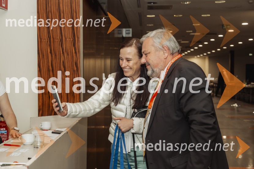  ... ;  Božo Emeršič, Dimaco Tehnološka prihodnost učinkovite komunikacije v javni infrastrukturi in poslovnem sektorju, konferenca