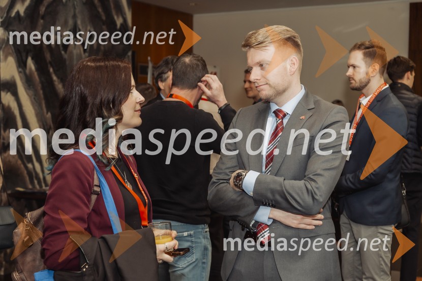  ... ;  Bernd Andersson, Advantage AustriaTehnološka prihodnost učinkovite komunikacije v javni infrastrukturi in poslovnem sektorju, konferenca