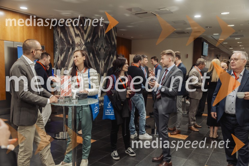 Tehnološka prihodnost učinkovite komunikacije v javni infrastrukturi in poslovnem sektorju, konferenca